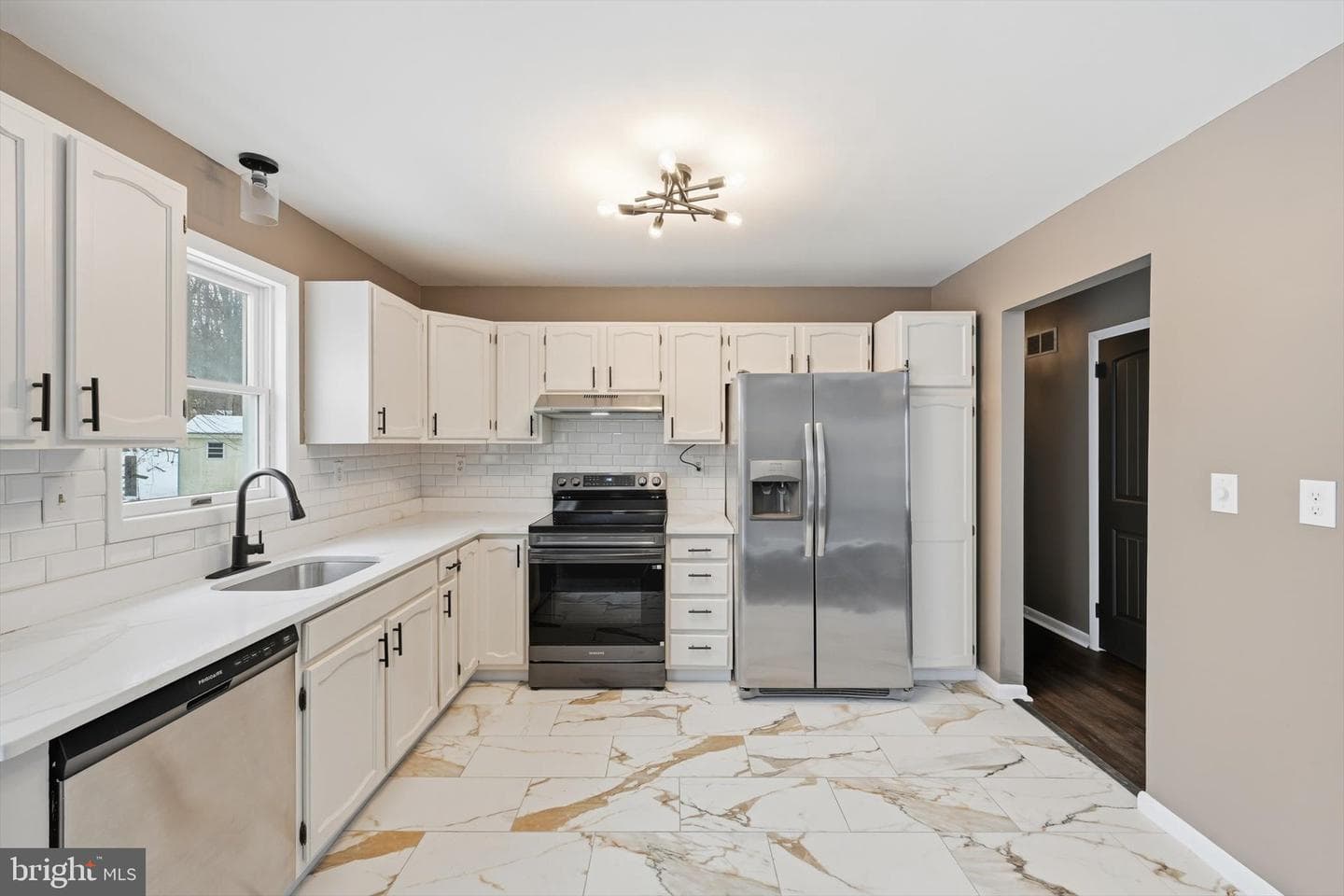 294 Cambridge Road photo 9