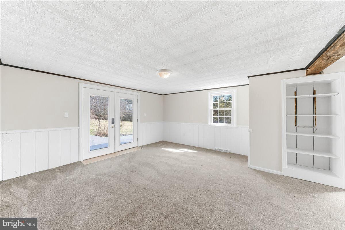 212 W Woodview Road photo 11