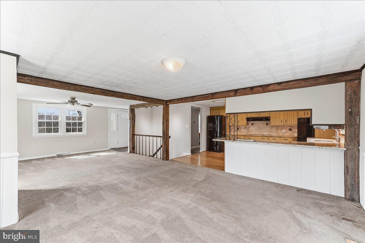 212 W Woodview Road photo 13