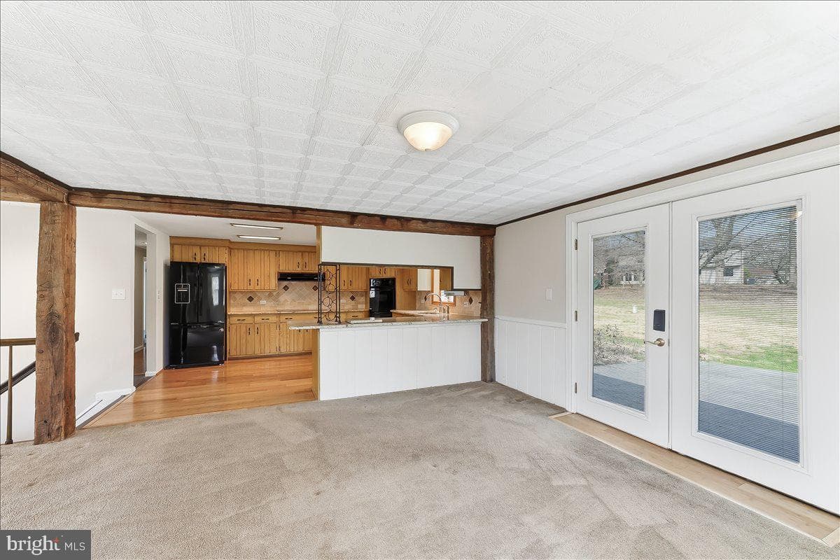 212 W Woodview Road photo 14