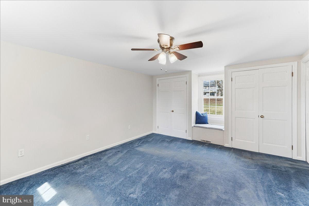 212 W Woodview Road photo 20
