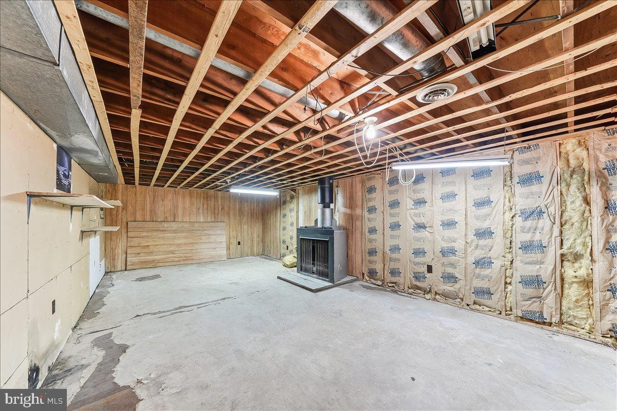 212 W Woodview Road photo 27