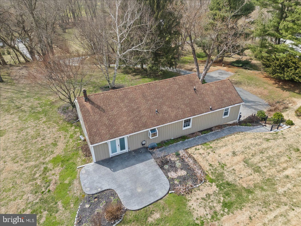 212 W Woodview Road photo 39