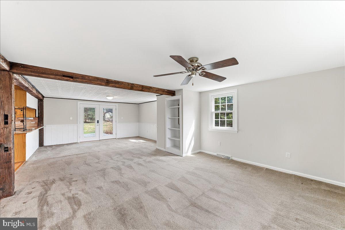 212 W Woodview Road photo 6