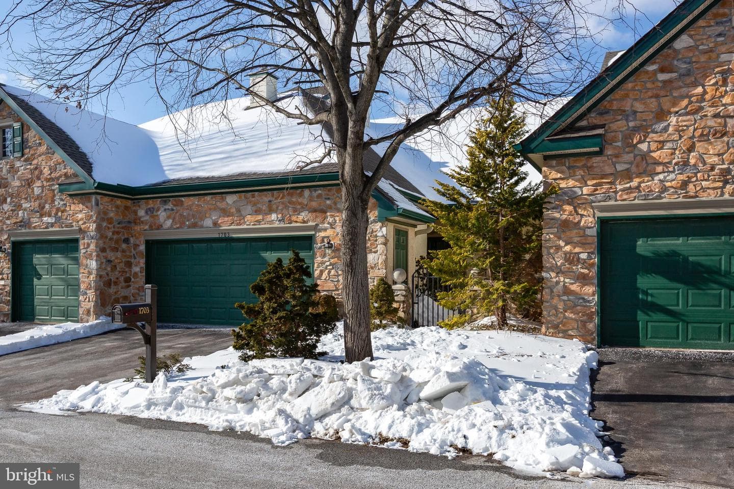 1703 Yardley Drive photo 1