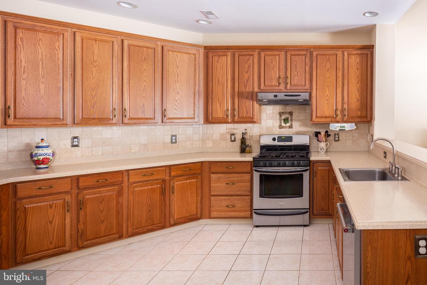 1703 Yardley Drive photo 14