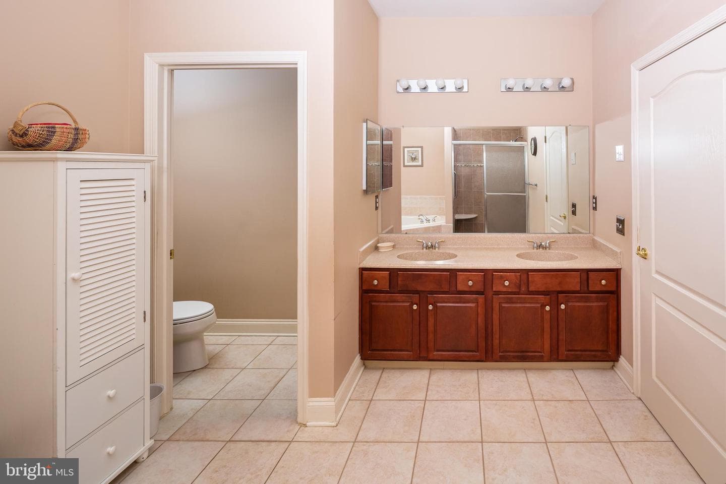 1703 Yardley Drive photo 25