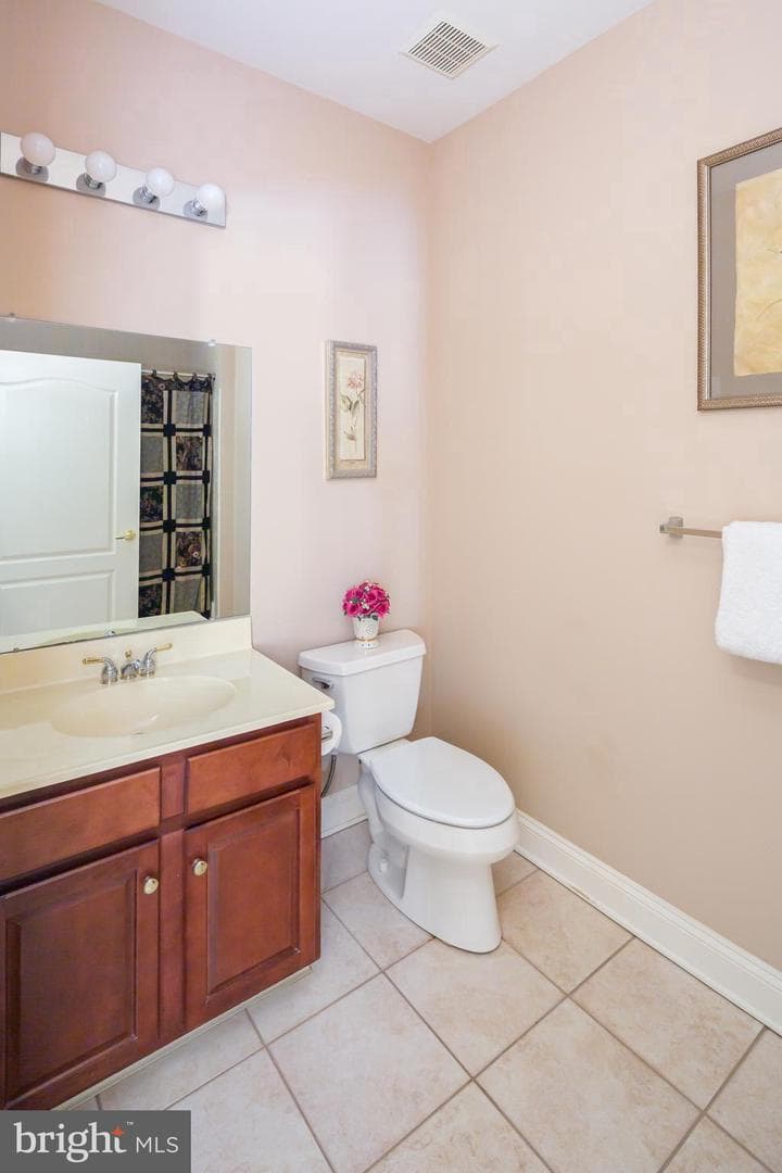 1703 Yardley Drive photo 31