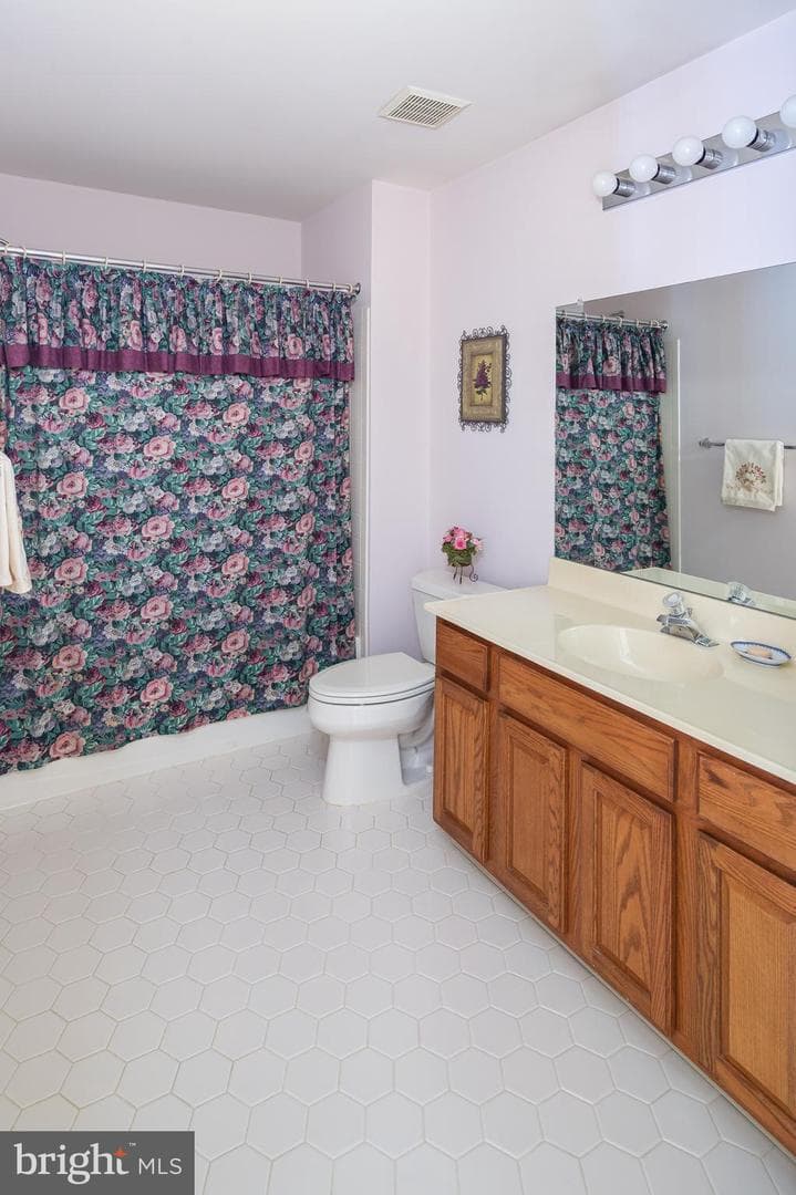 1703 Yardley Drive photo 35