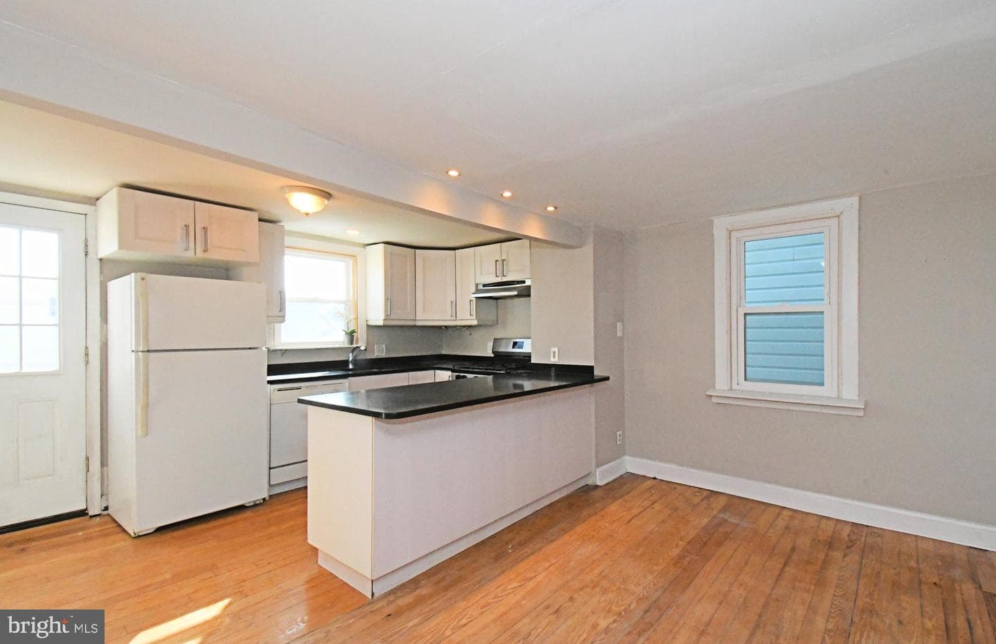 220 Saint Marys Street photo 10