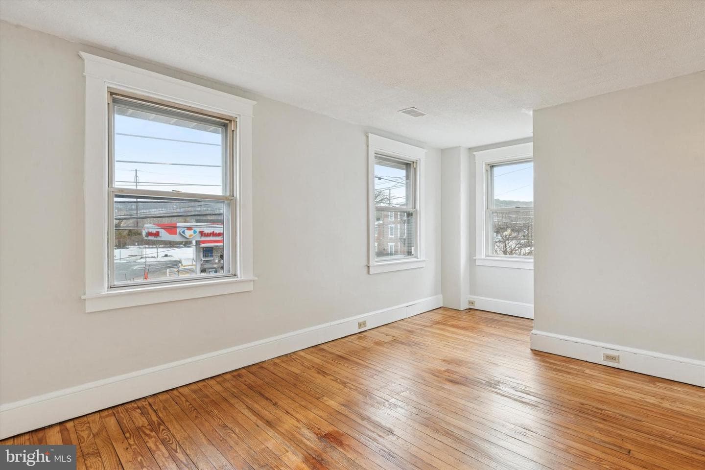 123 W Lancaster Avenue photo 16