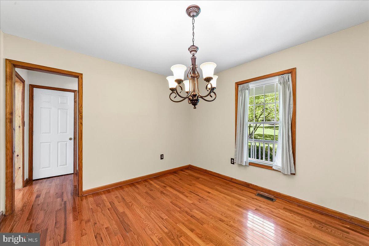 508 Ash Road photo 10
