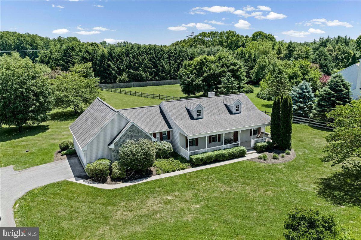 508 Ash Road photo 2