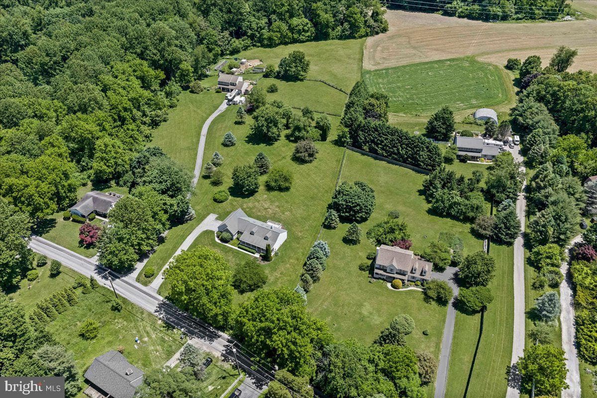 508 Ash Road photo 37