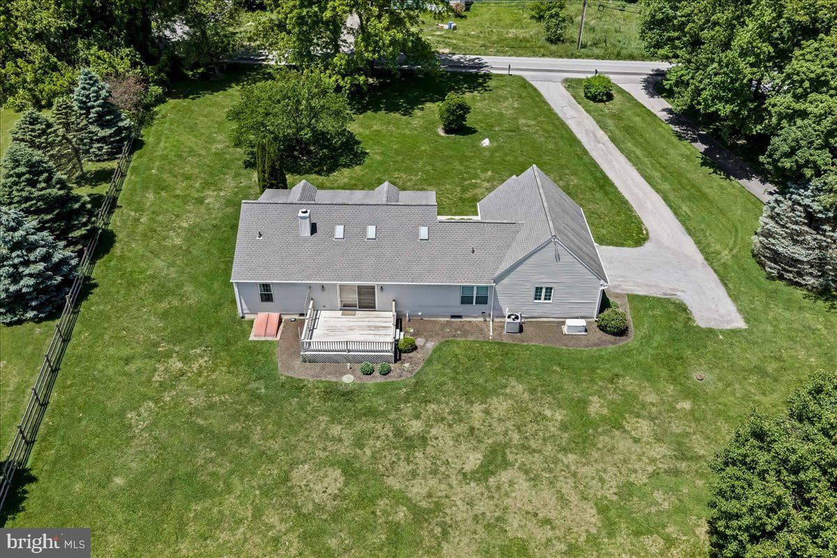 508 Ash Road photo 42