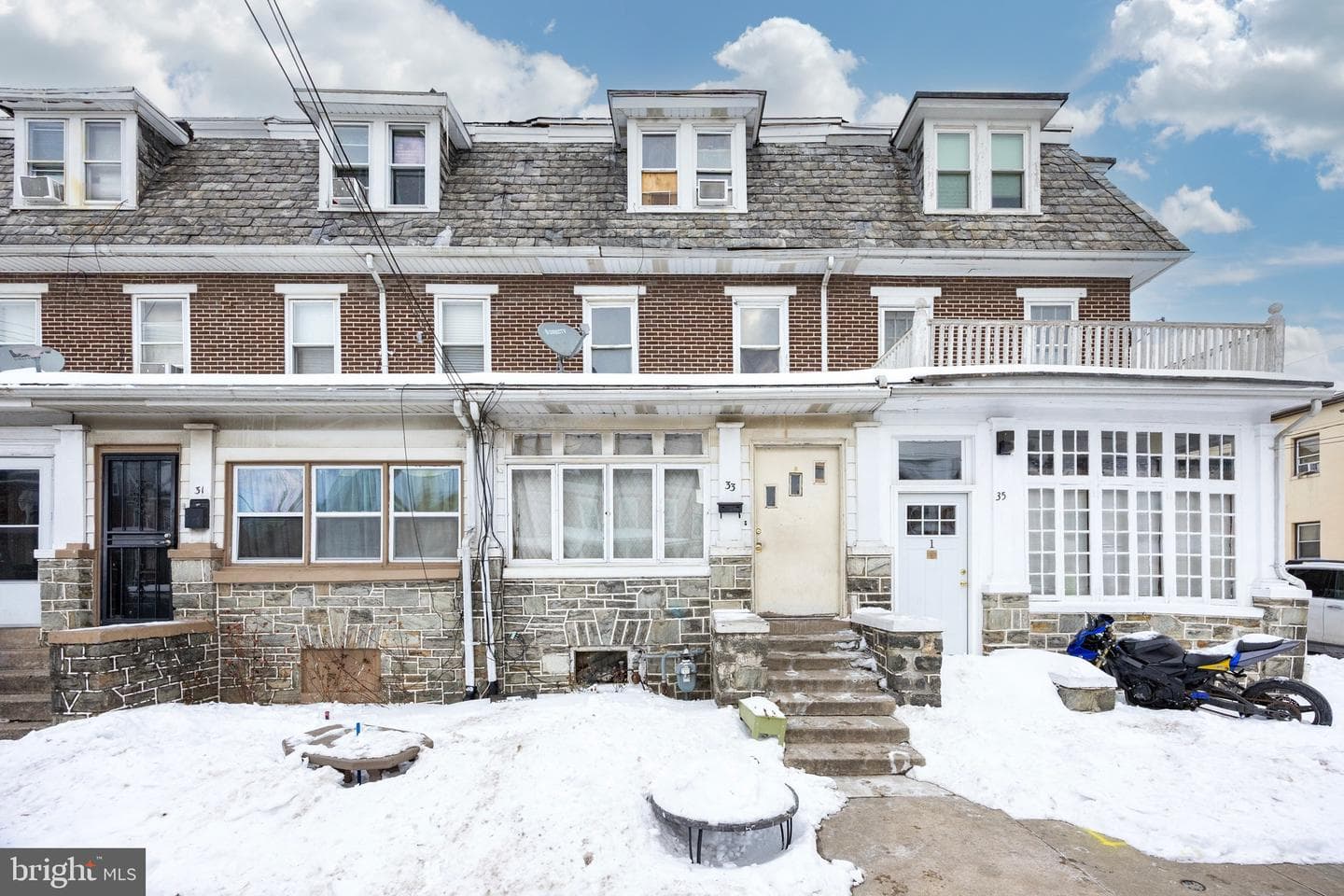 33 S 6th Avenue