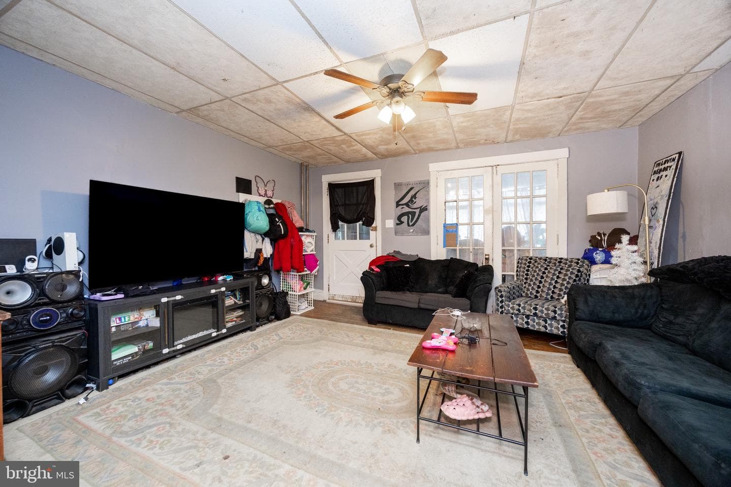 33 S 6th Avenue photo 3