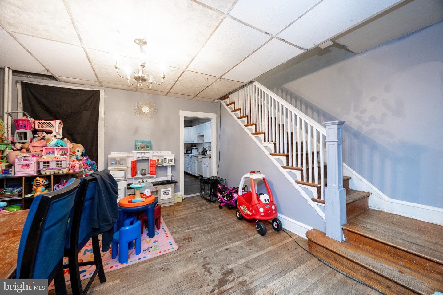 33 S 6th Avenue photo 4