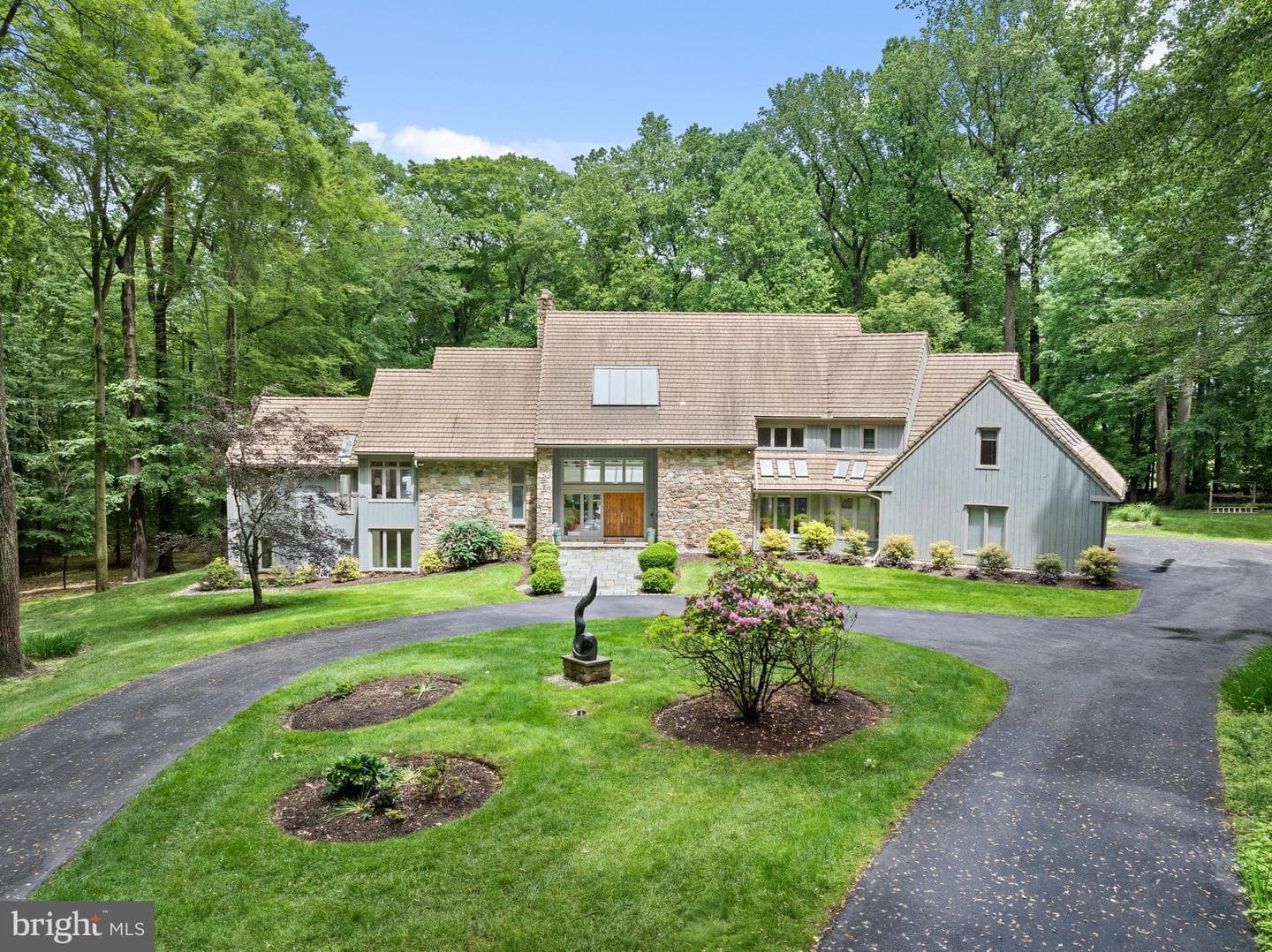6 Hunt Club Lane, Malvern