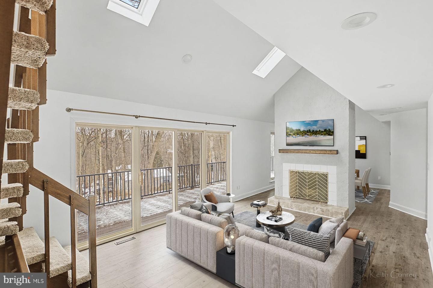 8 Laurel Dr photo 14
