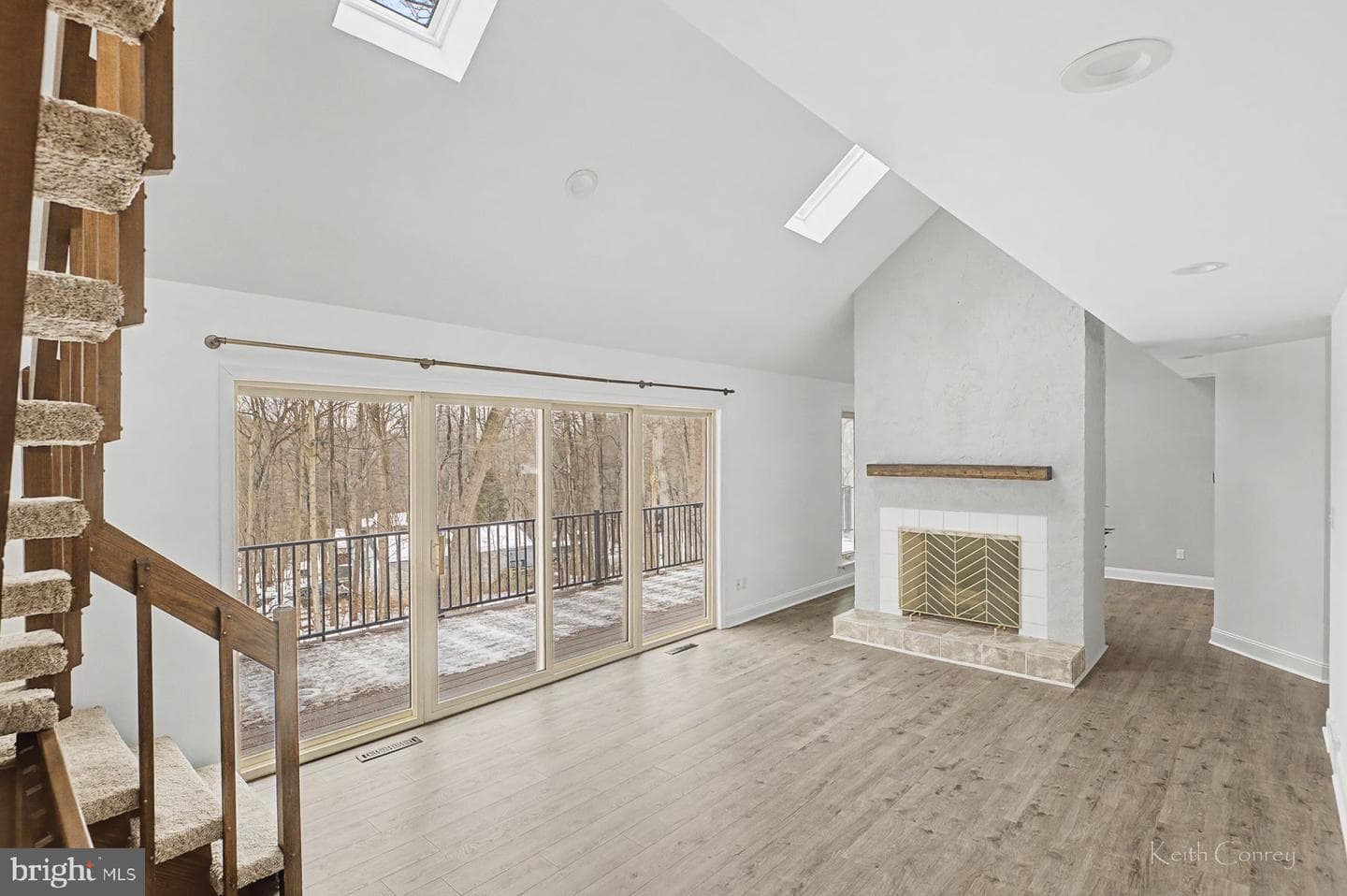 8 Laurel Dr photo 15