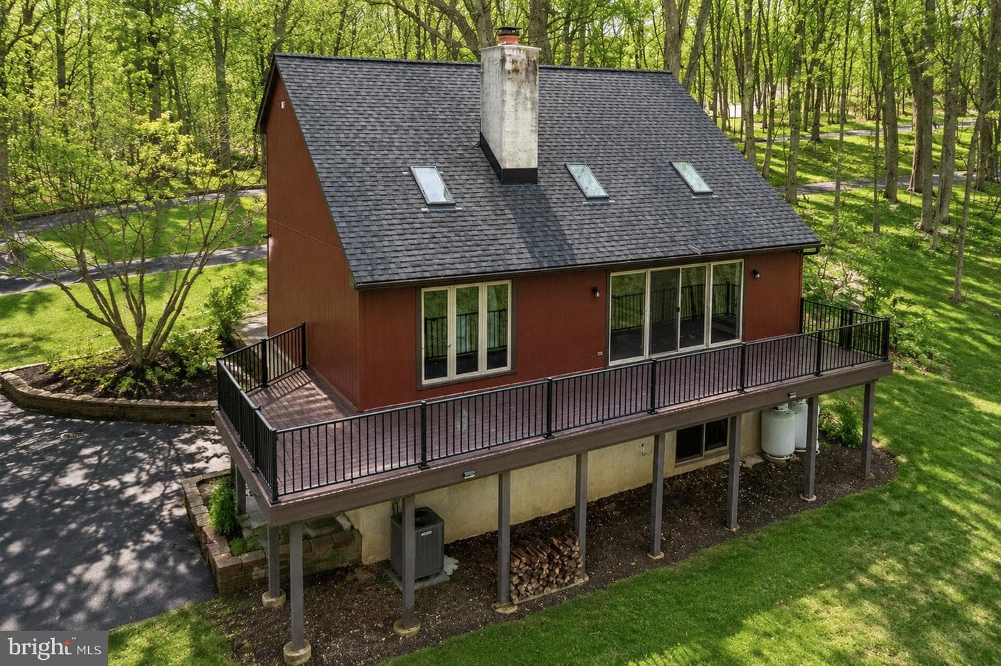 8 Laurel Dr photo 41