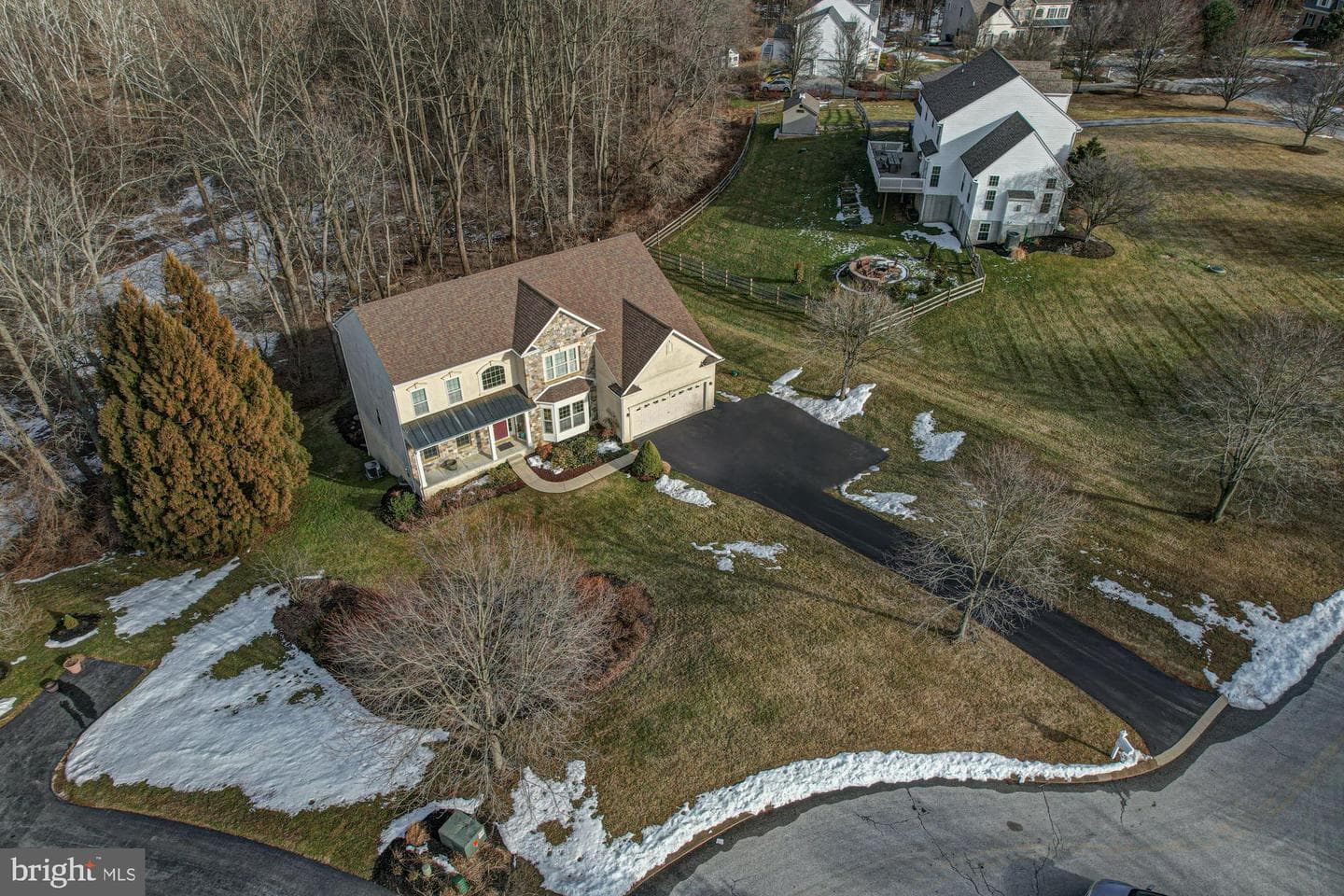 518 Hyde Park Circle photo 3