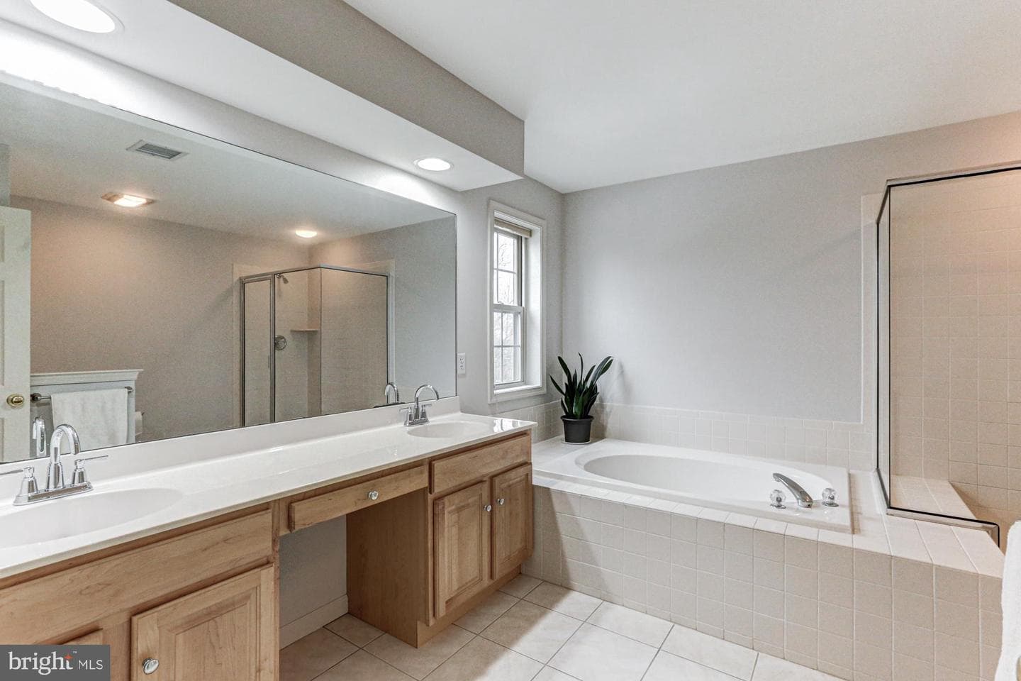 518 Hyde Park Circle photo 46
