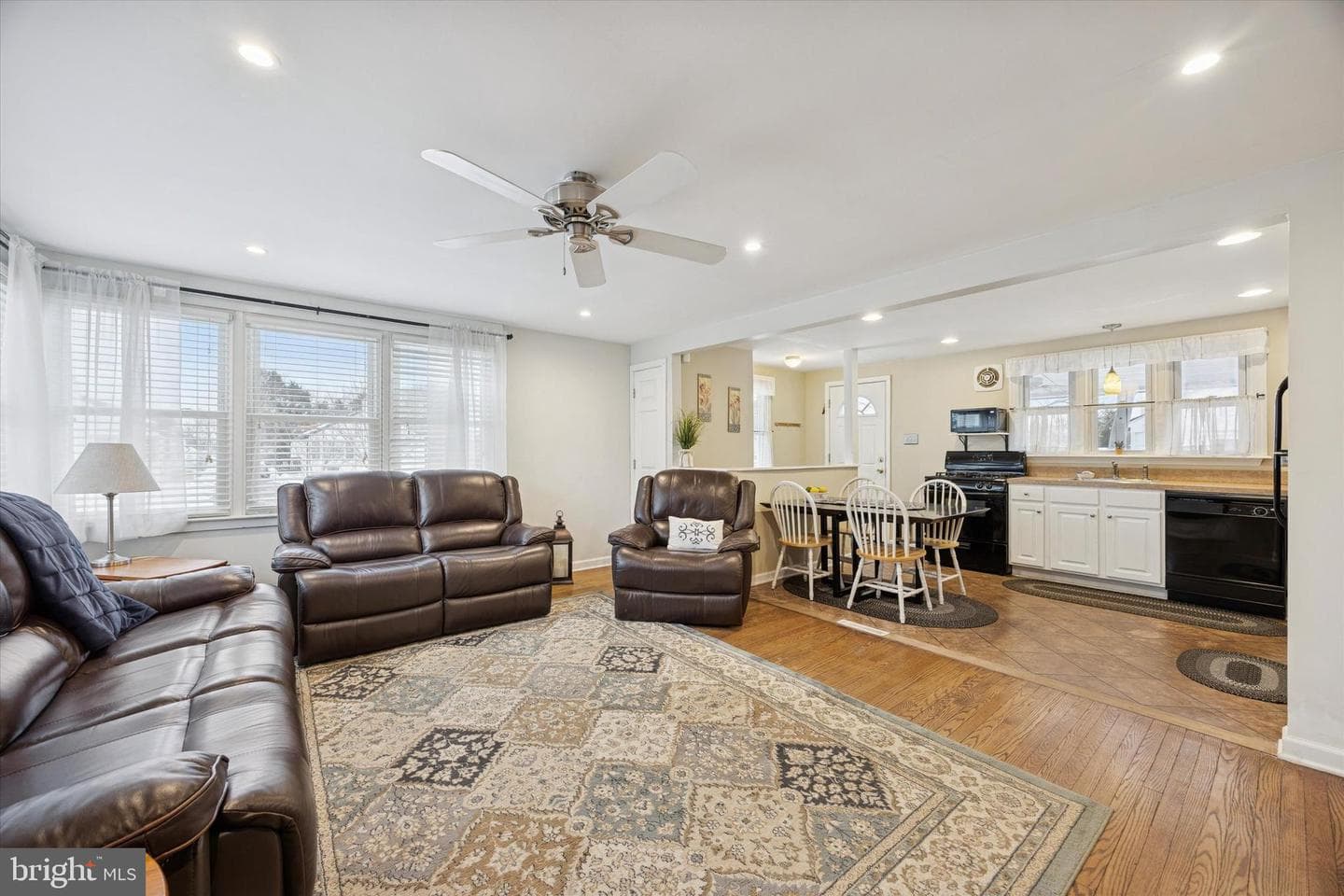 406 W Anderson Avenue photo 3
