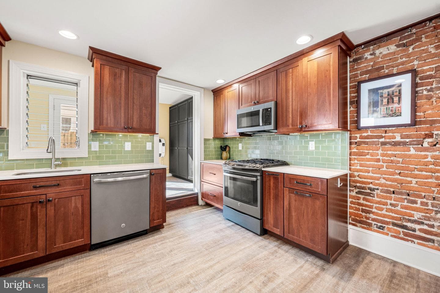 220 S Walnut Street photo 12