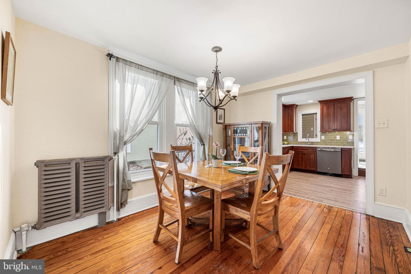 220 S Walnut Street photo 8
