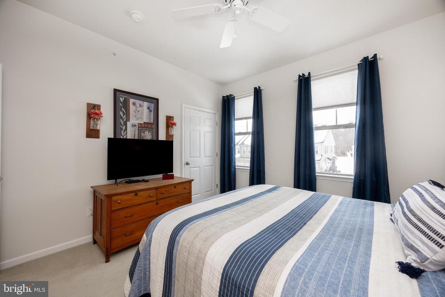 235 Kestrel Court photo 25