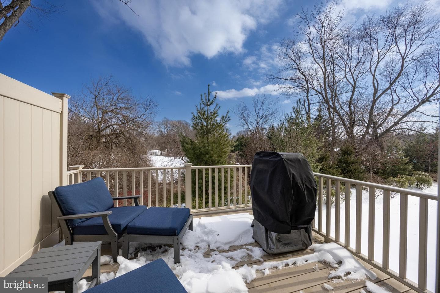 235 Kestrel Court photo 30