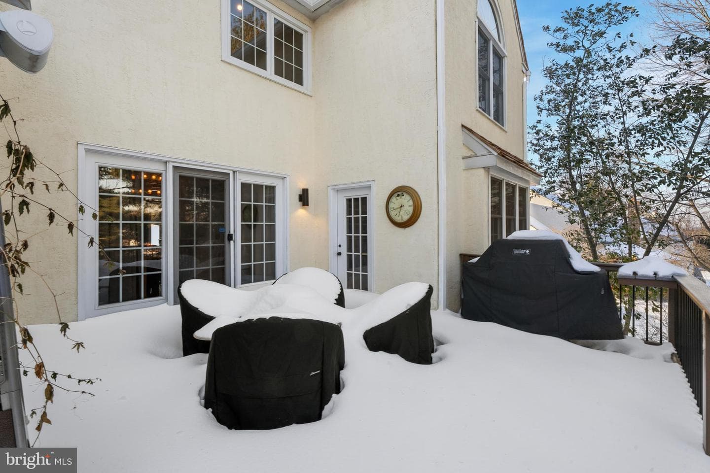 825 Springbank Lane photo 33