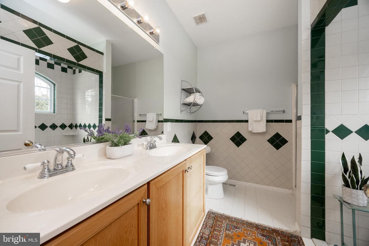 140 Milbury Road photo 17