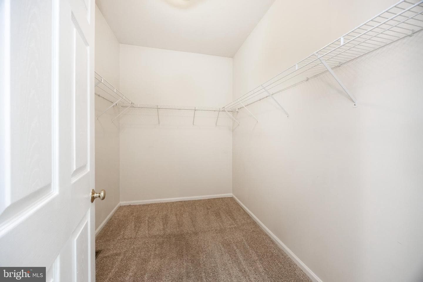 140 Milbury Road photo 19