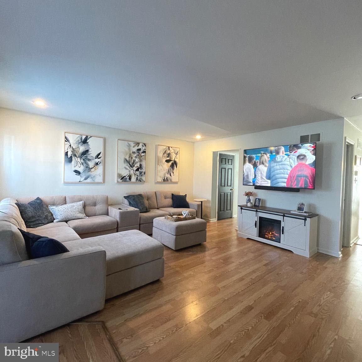 810 Amber Lane photo 2