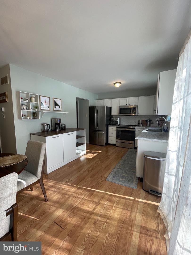 810 Amber Lane photo 34