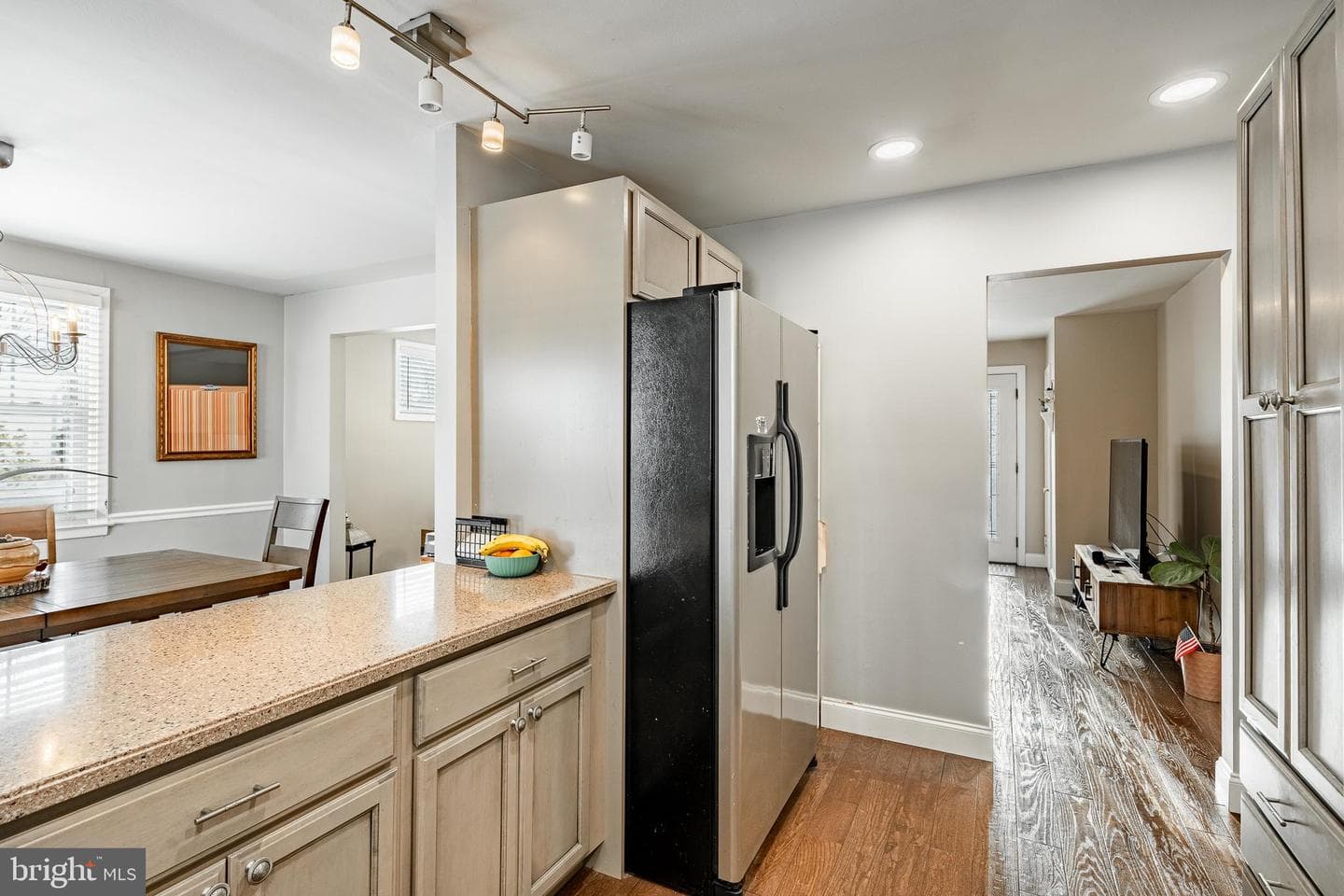 111 Glen Avenue photo 10