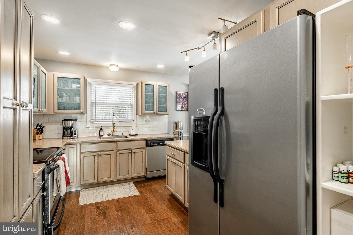 111 Glen Avenue photo 12
