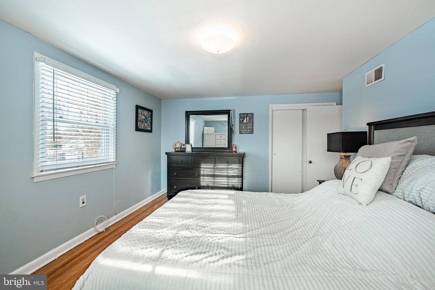 111 Glen Avenue photo 26
