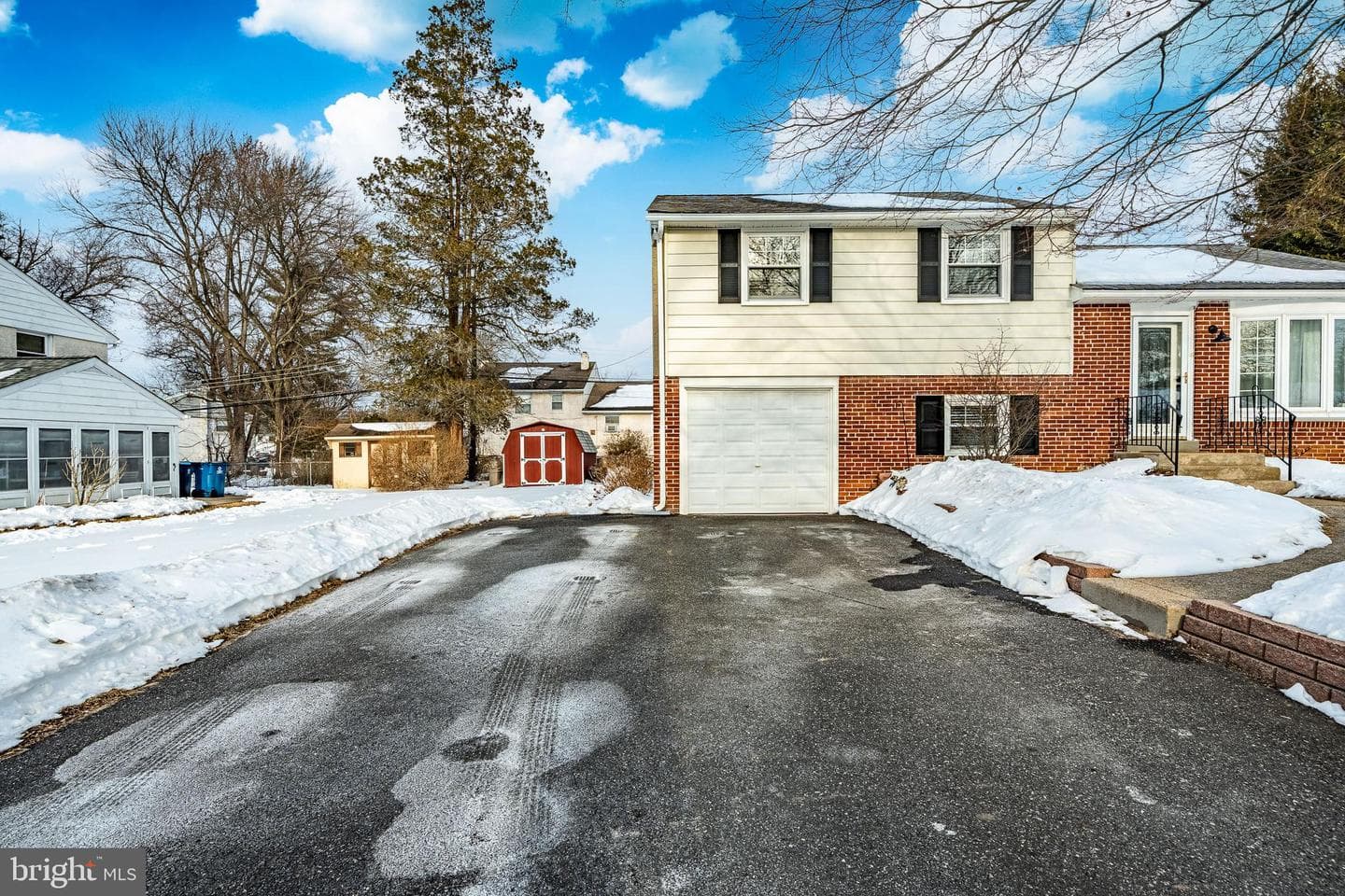 111 Glen Avenue photo 37