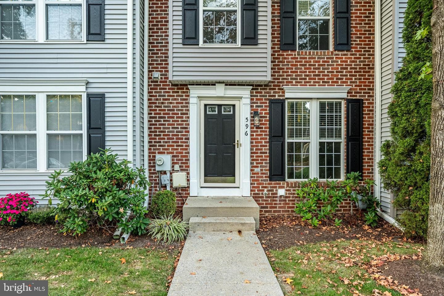 596 Coach Hill Court #c photo 3