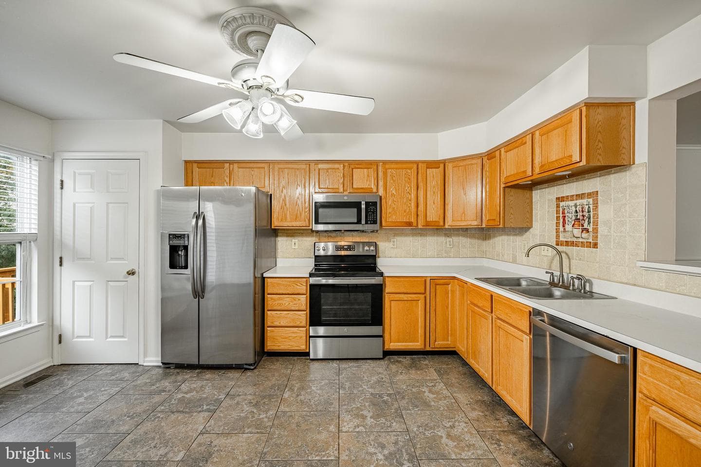 596 Coach Hill Court #c photo 8