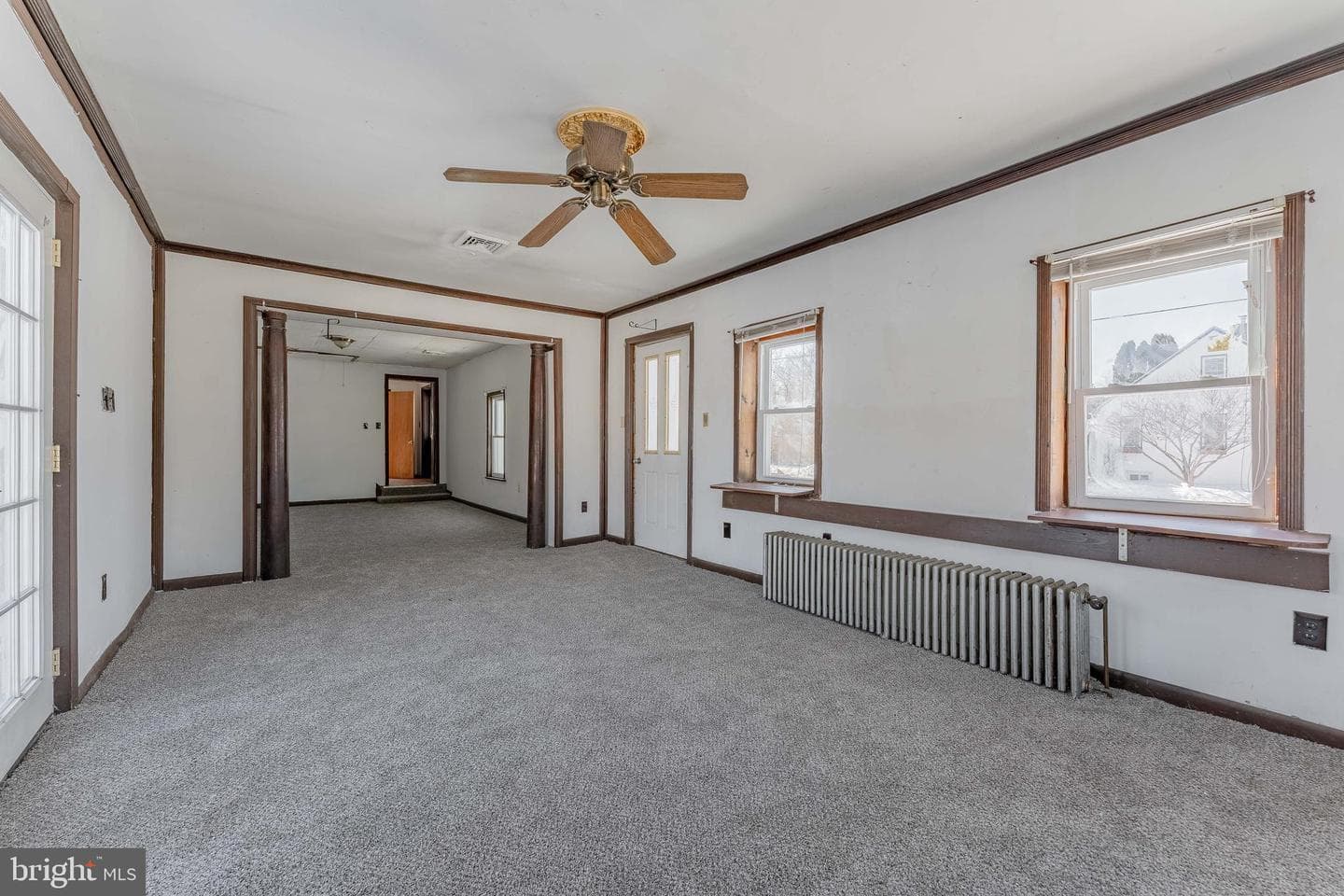 390 Mary Street photo 13