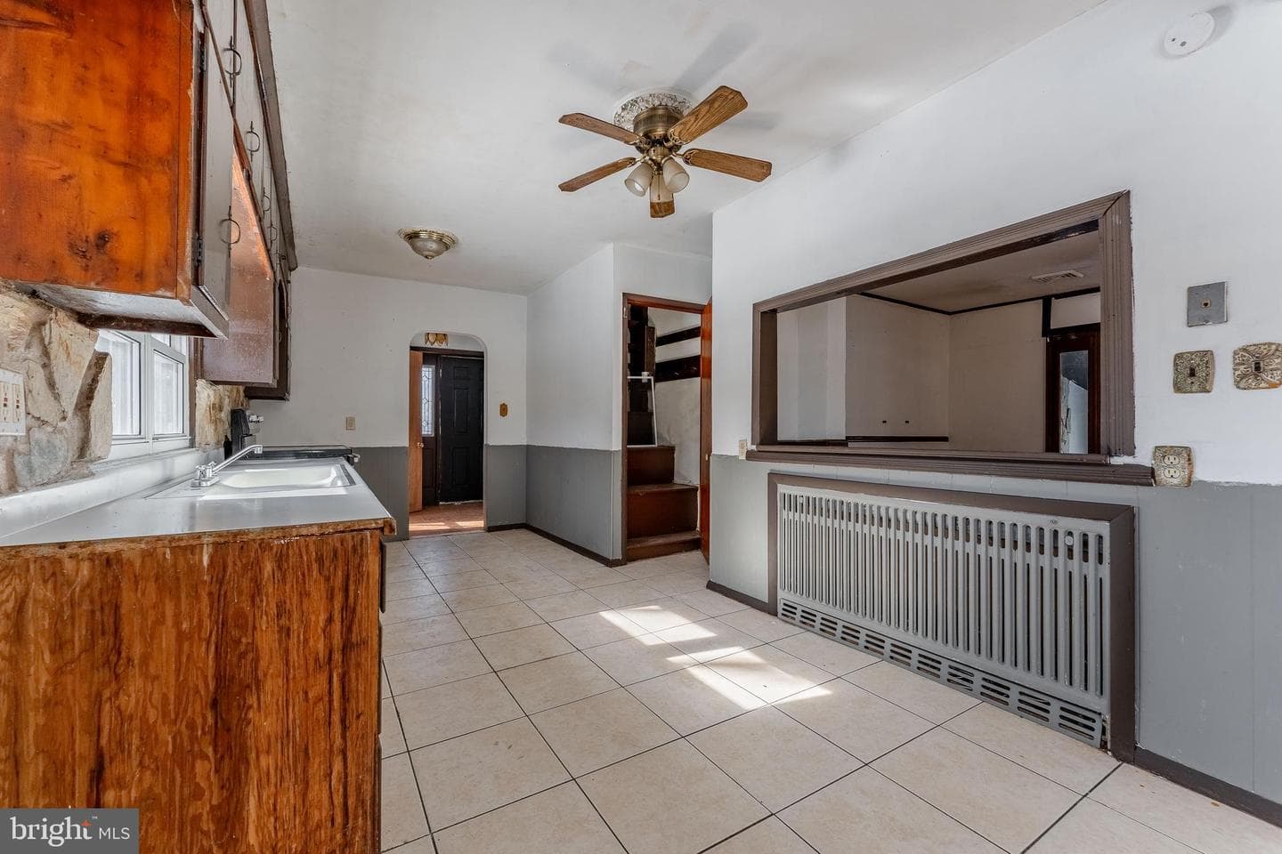 390 Mary Street photo 18