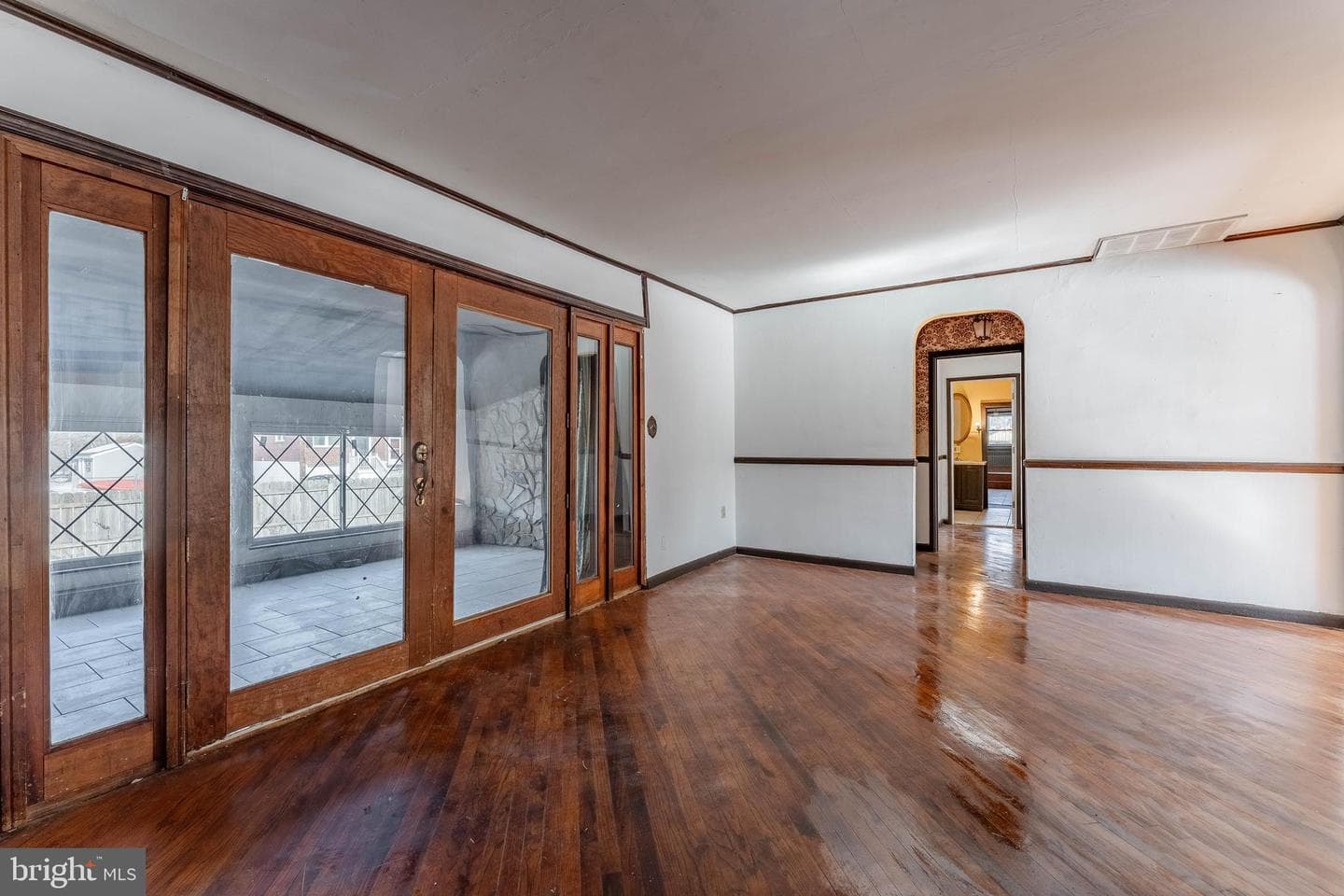 390 Mary Street photo 26