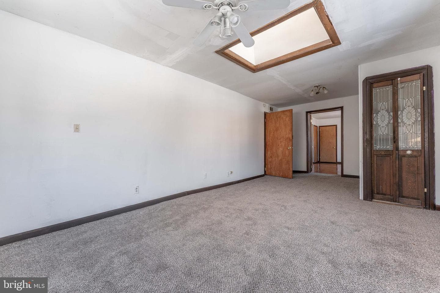 390 Mary Street photo 34