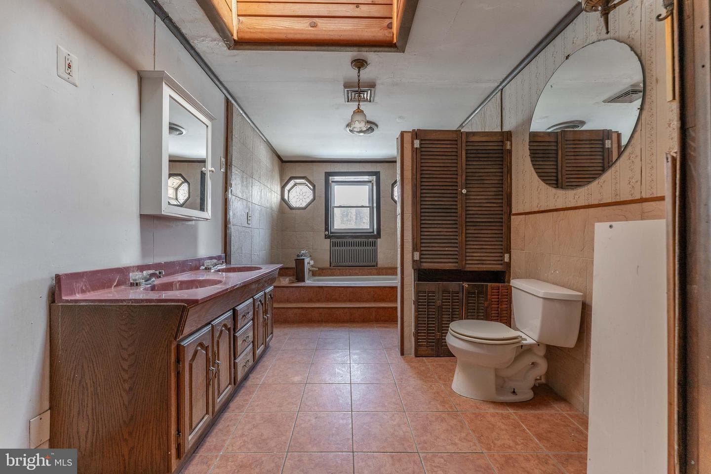 390 Mary Street photo 41