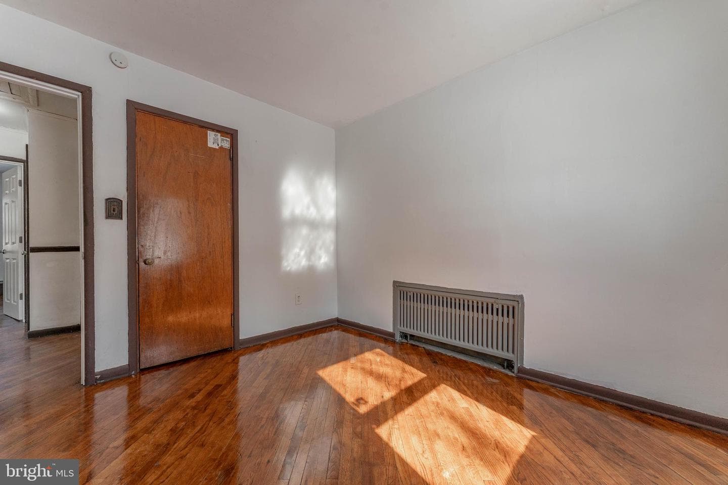 390 Mary Street photo 47